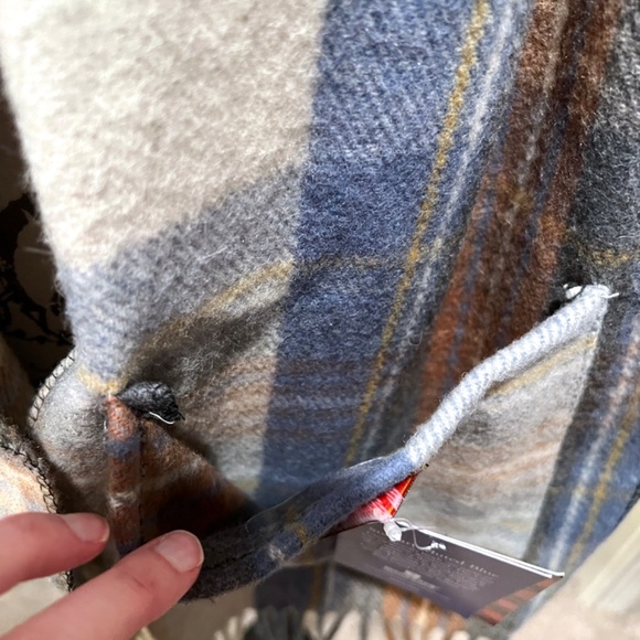 Patrick Kins Woollen Company Merino Wool with Pockets Made in Scotland - Picture 7 of 7